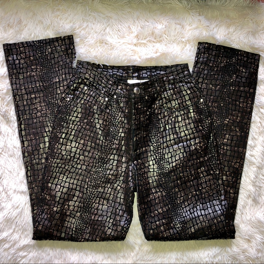 Newport news leather alligator print pants size 4